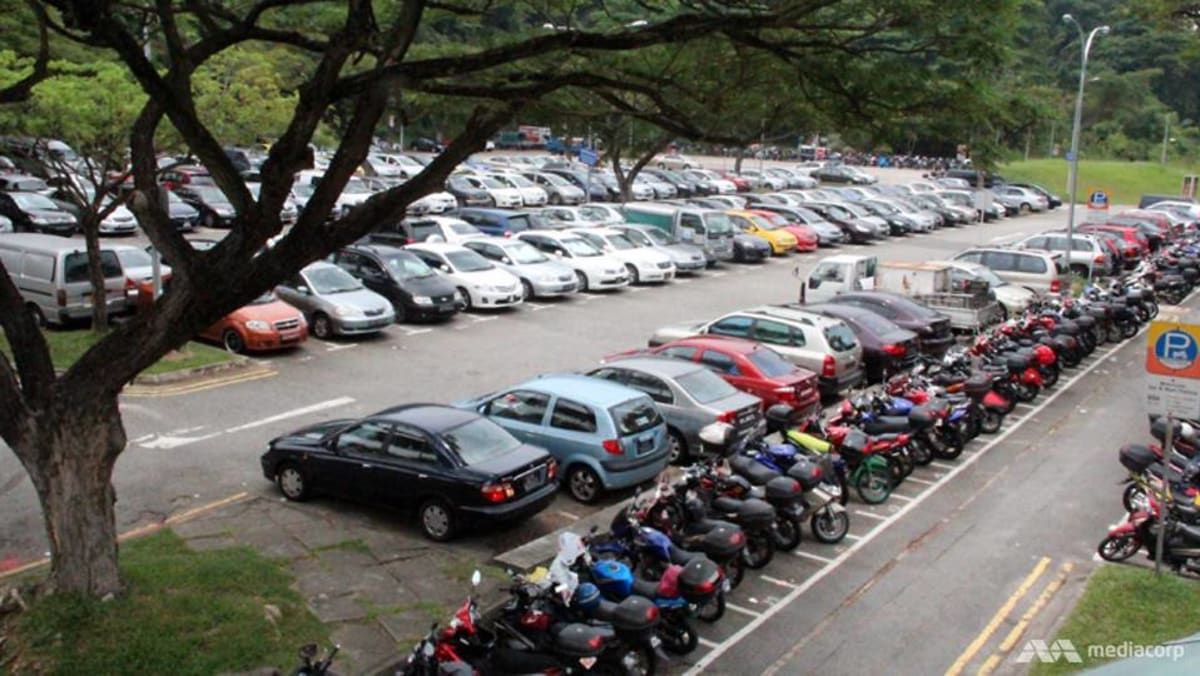 Petugas parkir yang mengeluarkan surat panggilan palsu lebih dari S.000 akan menghadapi hukuman penjara