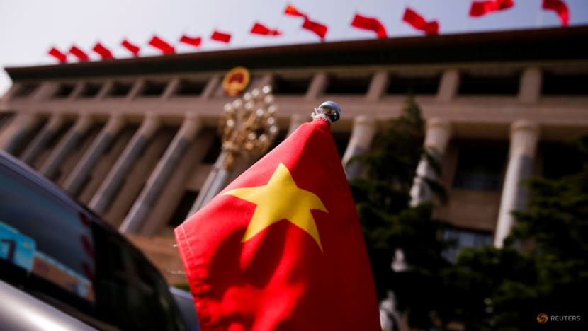 Chinese ships ignore Vietnam demand to leave area close to Russian-run gas fields Chinese ships ignore Vietnam demand to leave area close to Russian-run gas fields
