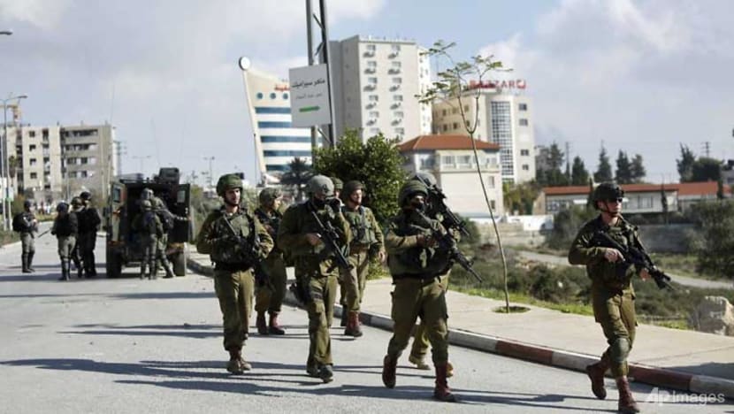 Israeli forces kill Palestinian suspected over West Bank shooting Israeli forces kill Palestinian suspected over West Bank shooting