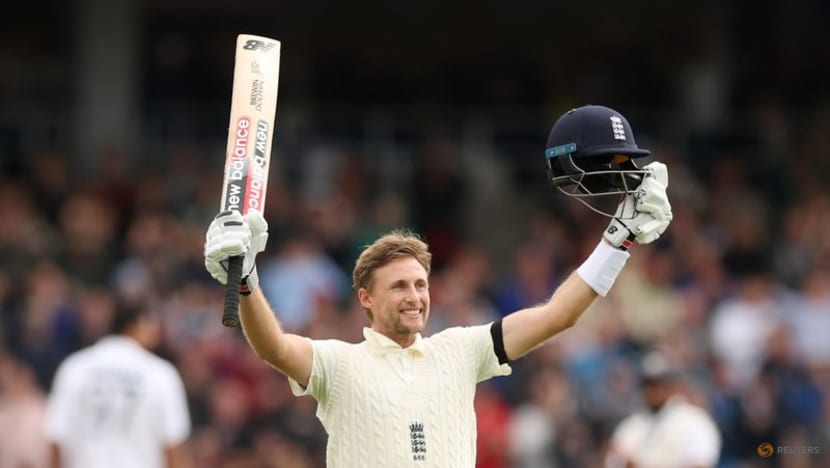 Cricket - Prolific Root replaces Williamson as top-ranked test batsman Cricket - Prolific Root replaces Williamson as top-ranked test batsman