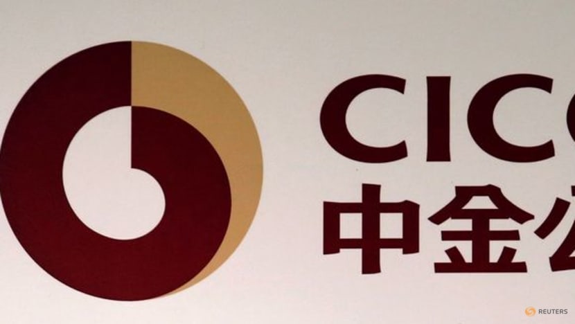 Exclusive-Brokerage CICC slashes bonuses as Beijing dials up income disparity rhetoric -sources Exclusive-Brokerage CICC slashes bonuses as Beijing dials up income disparity rhetoric -sources