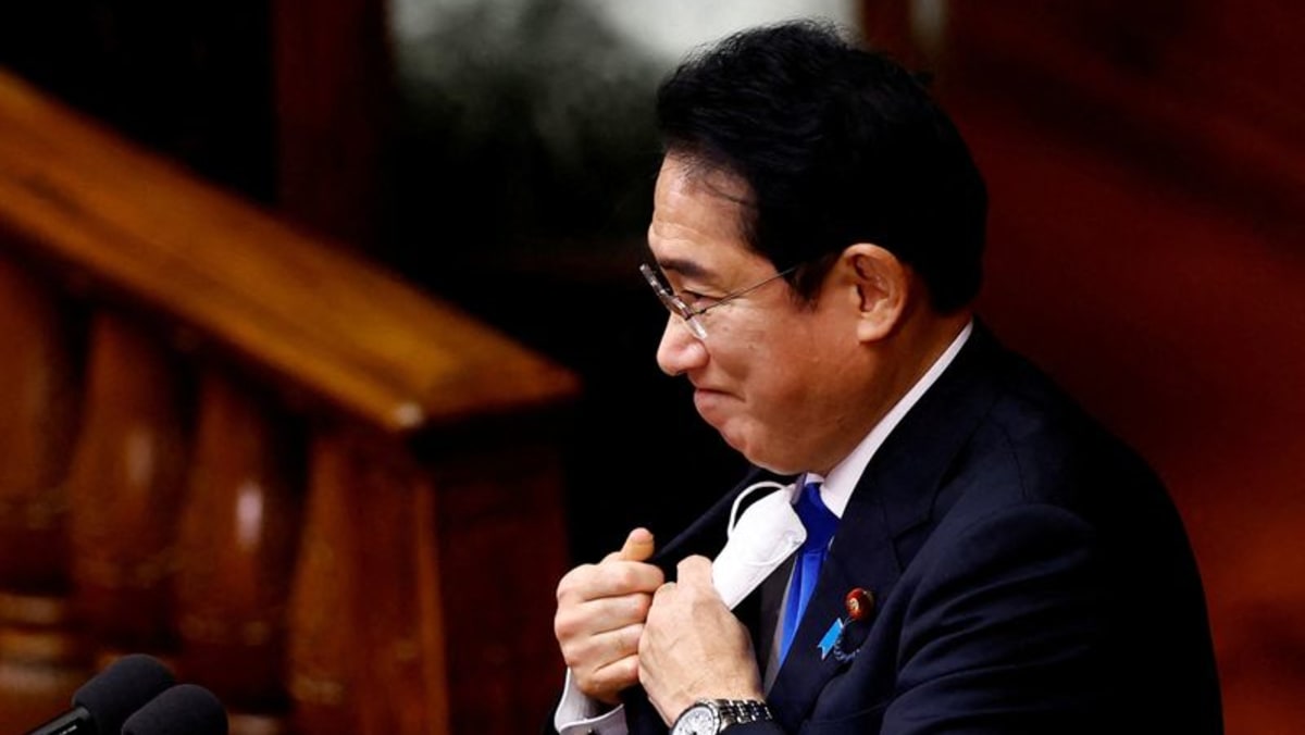 Dengan bos bank sentral Jepang yang baru, Kishida mengucapkan selamat tinggal kepada Abenomics