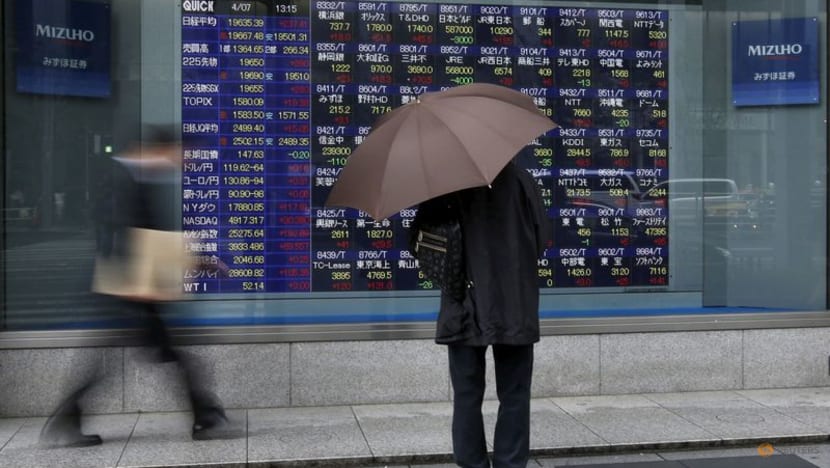 Asian shares trim losses, while dollar firms on Powell's rate pain warning Asian shares trim losses, while dollar firms on Powell's rate pain warning