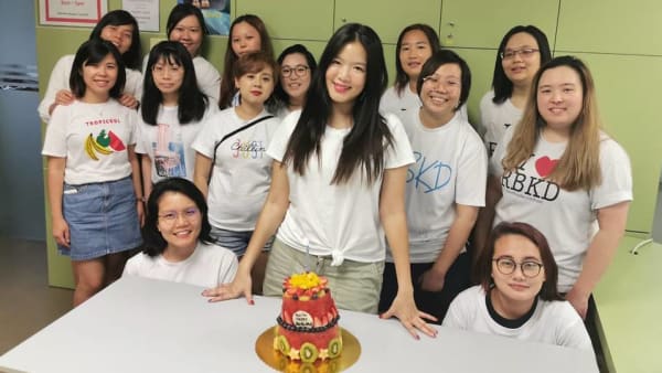 Rui En Celebrates Turning 39 With Fan Club By Giving Back To The Elderly Cna Lifestyle