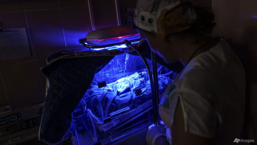 On Ukraine’s front line, a fight to save premature babies On Ukraine’s front line, a fight to save premature babies