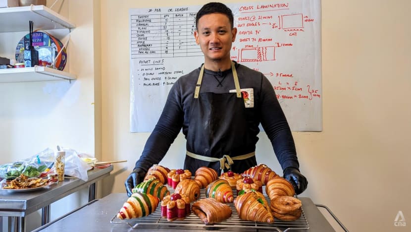 captain%20Roti%20Fuad%20Fahmi%20with%20an%20assortment%20of%20pastries