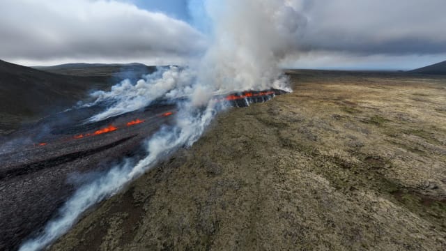 两天地震逾2000次 冰岛忧火山爆发进入紧急状态
