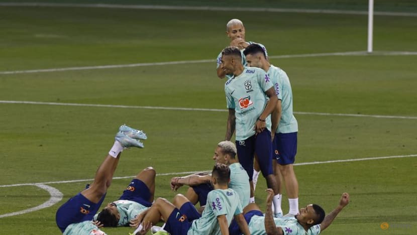 Brazil give no clues on team selection in first training session Brazil give no clues on team selection in first training session