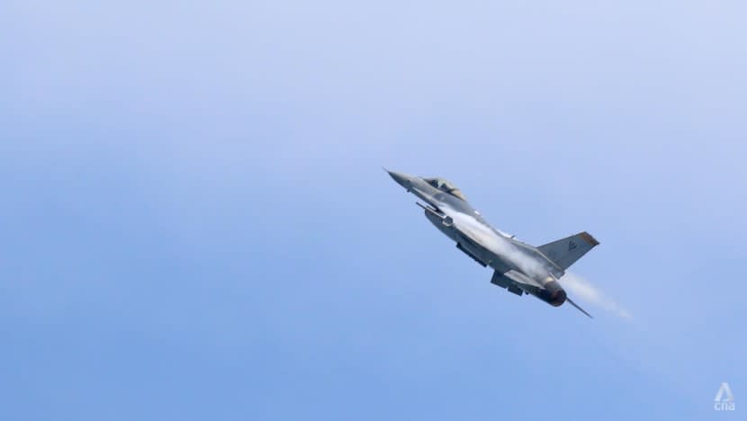 A Republic of Singapore Air Force F-16C executes an aerial manoeuvre at the Singapore Airshow 2022.