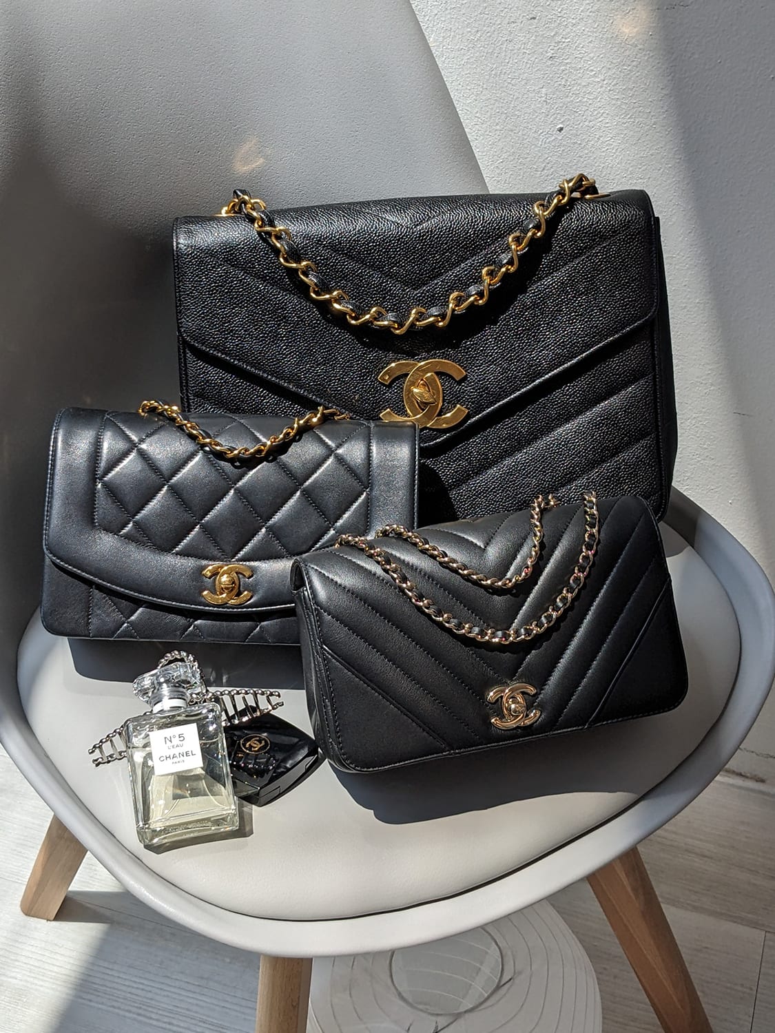 FIVE Reasons Why I'm No Longer Buying Chanel Lambskin Bags (Wear & Tear  Review!) - Fashion For Lunch.