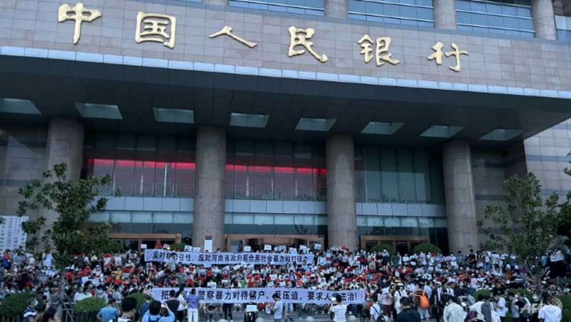 China detains alleged Henan bank fraud 'gang' after rare mass protests