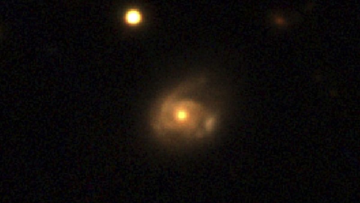 Black hole is observed snacking on sun-like star, bite by bite Black hole is observed snacking on sun-like star, bite by bite