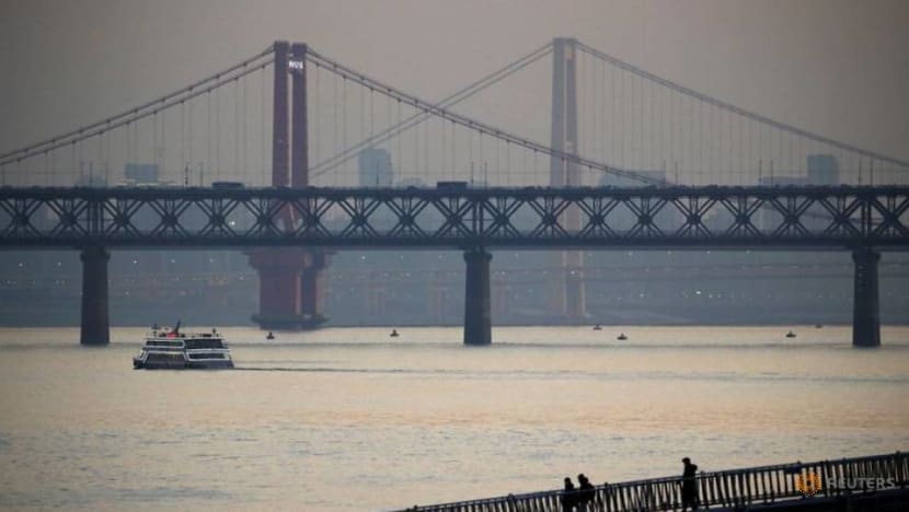 China environmental groups slam plan to dam key lake on Yangtze river China environmental groups slam plan to dam key lake on Yangtze river