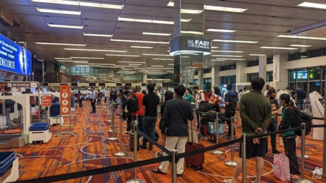 我国边境措施将简化 居家通知期限统一为七天