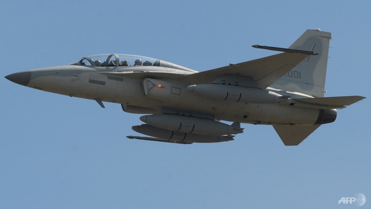 Malaysia signs US.3 billion in defence deals at biennial fair Malaysia signs US.3 billion in defence deals at biennial fair