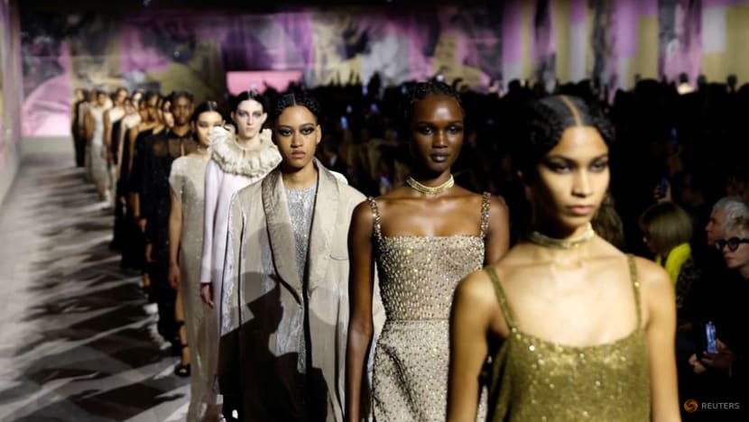 Dior chooses the Champs-Elysées for the Paris headquarters - Excellence  Magazine
