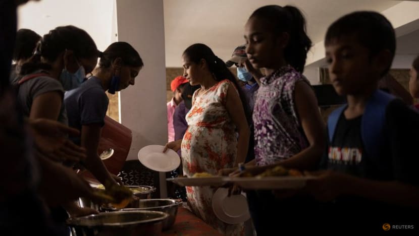Soup kitchens feed Sri Lanka's poor amid bleak economic crisis Soup kitchens feed Sri Lanka's poor amid bleak economic crisis