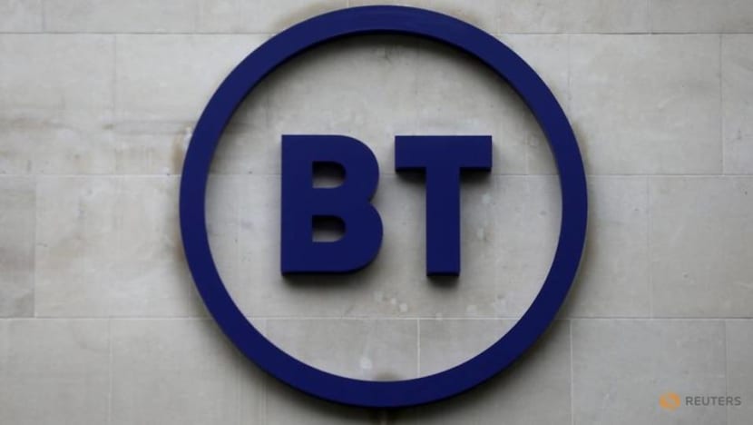 BT denies any CEO rift behind chairman's retirement