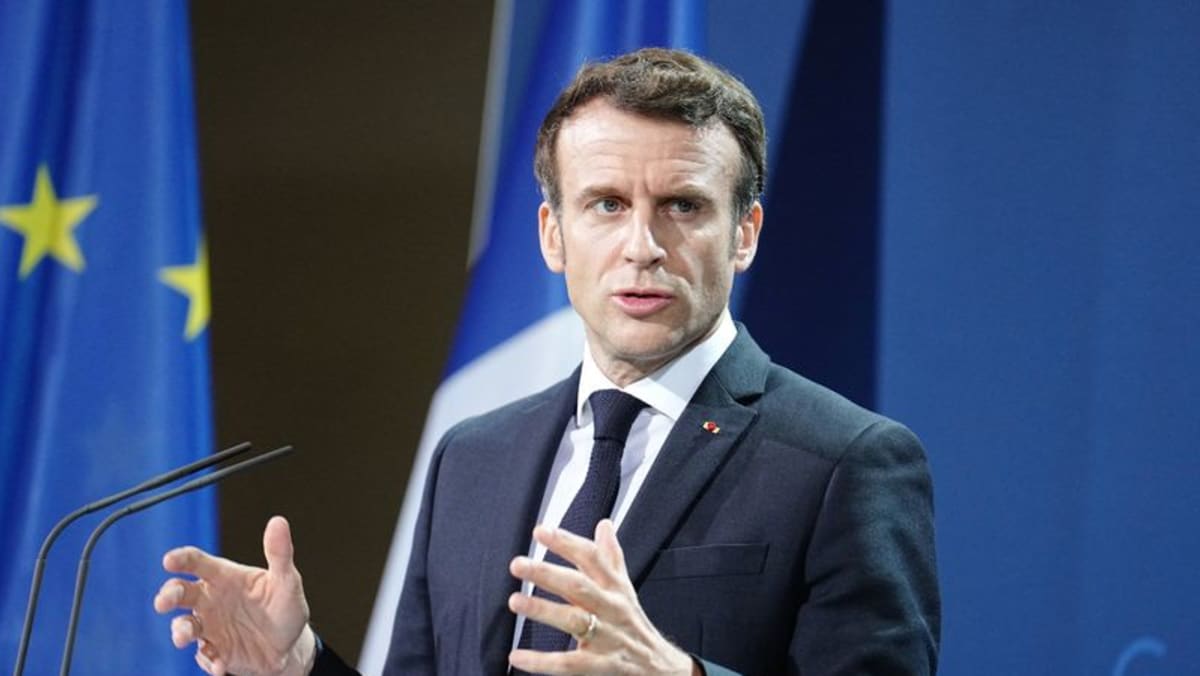Macron dari Prancis terbang ke Moskow dalam misi diplomatik berisiko tinggi