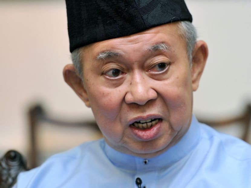 Malaysia's Gua Musang MP Tengku Razaleigh said he was willing to to take on the responsibility of interim prime minister for the sake of Malaysia and its people.