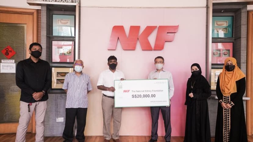 Masjid Pusara Aman hulur NKF S$20,000 beli mesin dialisis; rancang sumbang 1 lagi demi kebajikan pesakit
