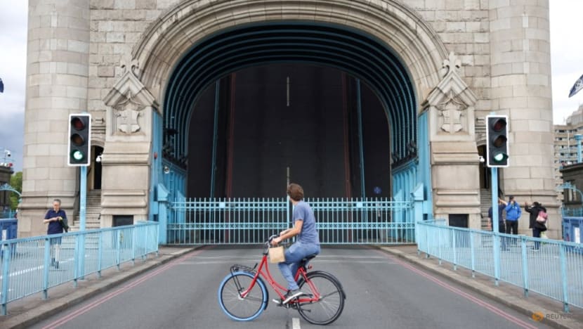 London's Tower Bridge gets stuck open for second time in a year London's Tower Bridge gets stuck open for second time in a year