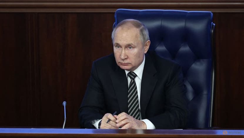 Putin says Russia has 'nowhere to retreat' over Ukraine Putin says Russia has 'nowhere to retreat' over Ukraine