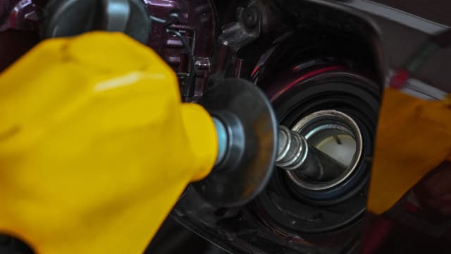 政府将审视汽油零售市场 看是否有其他途径减缓油价上升