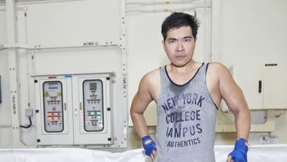 Former Street Eyebrow Plucker Steven Lim Is Now A Talent Coach Giving Lessons In His Mercedes Benz