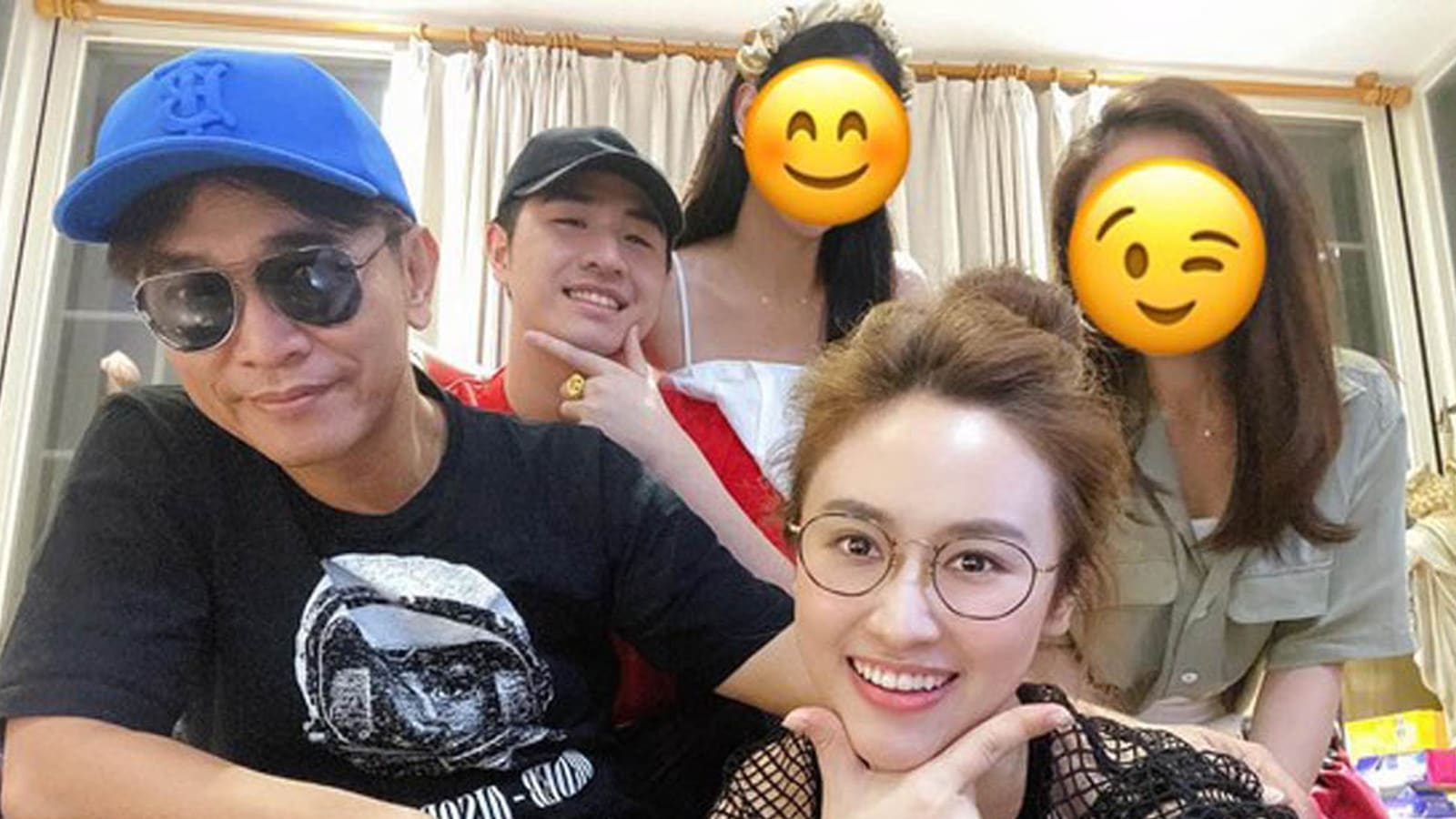 Jacky Wu Posts Rare Photo With All Four Of His Kids On Father’s Day In Taiwan Jacky Wu Posts Rare Photo With All Four Of His Kids On Father’s Day In Taiwan