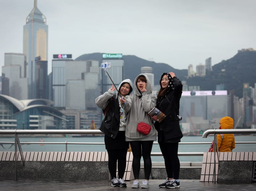 Gallery: Asia shivers, slips and slides in record low temperatures