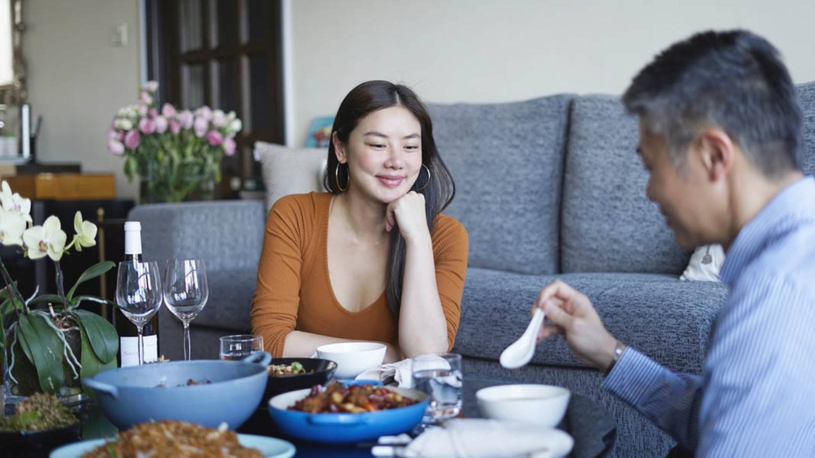 Leon Lai's Ex-Wife Gaile Lok And Her Husband Celebrated Their Anniversary With A Takeout Meal At Home Leon Lai's Ex-Wife Gaile Lok And Her Husband Celebrated Their Anniversary With A Takeout Meal At Home