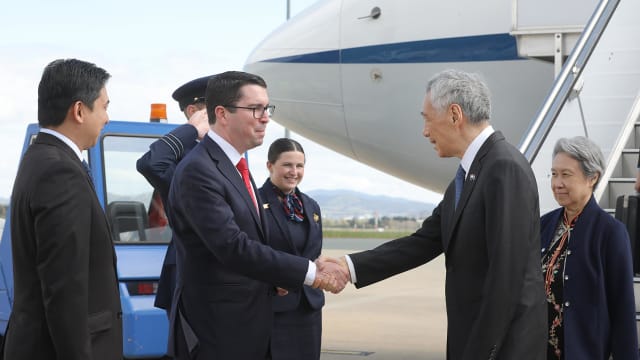 李总理抵达堪培拉 料将同澳洲签署绿色经济协定