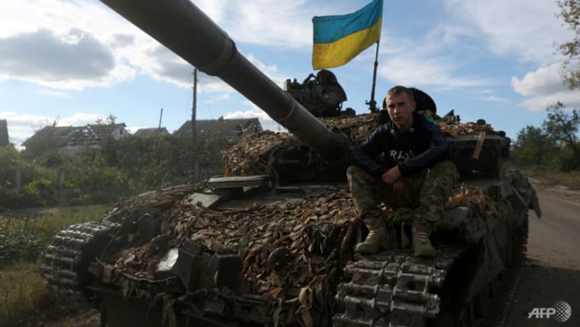 Russian reservists flee as Moscow begins troop mobilisation for Ukraine fight