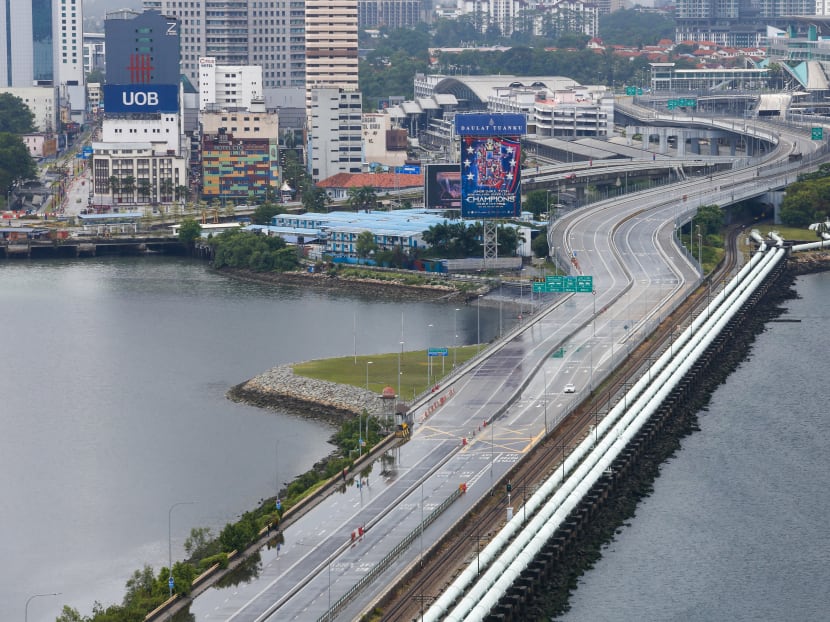 M'sians working in Singapore may soon be able to commute from JB: M'sian Minister