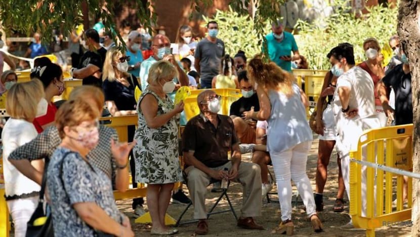 Spain reports 1,895 new COVID-19 cases on Friday, health authorities say Spain reports 1,895 new COVID-19 cases on Friday, health authorities say