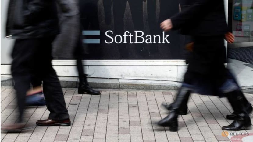 SoftBank pays US$1.6 billion for Yahoo Japan rights SoftBank pays US$1.6 billion for Yahoo Japan rights