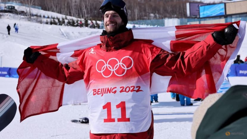 Snowboarding-Canada's 'caged tiger' Parrot soars to gold, Su wins silver Snowboarding-Canada's 'caged tiger' Parrot soars to gold, Su wins silver