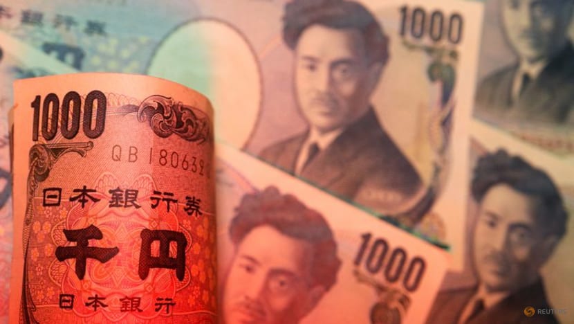Yen buoyant after intervention, dollar powers ahead