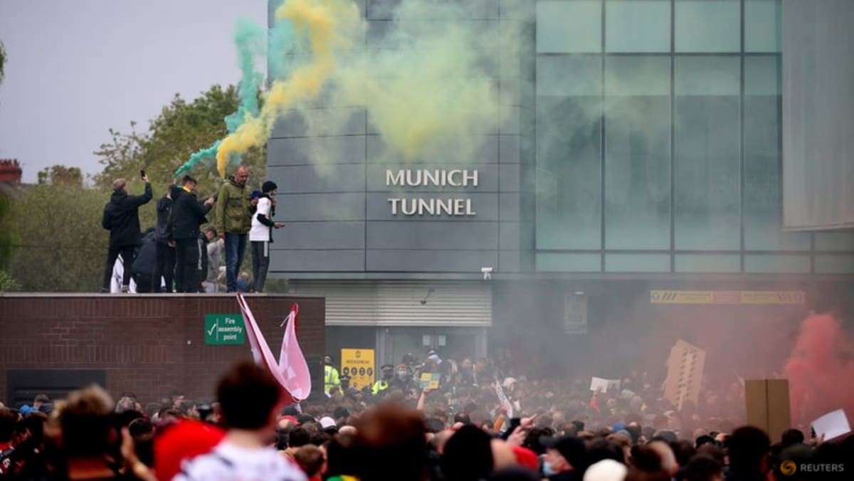 Sepuluh orang lagi ditangkap karena kekerasan Old Trafford sebelum pertandingan Liverpool