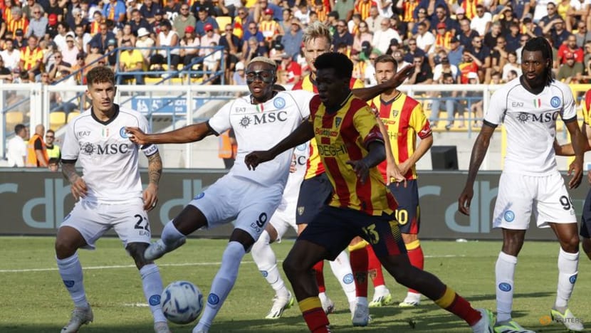 Napoli keep on climbing table with 4-0 win at Lecce