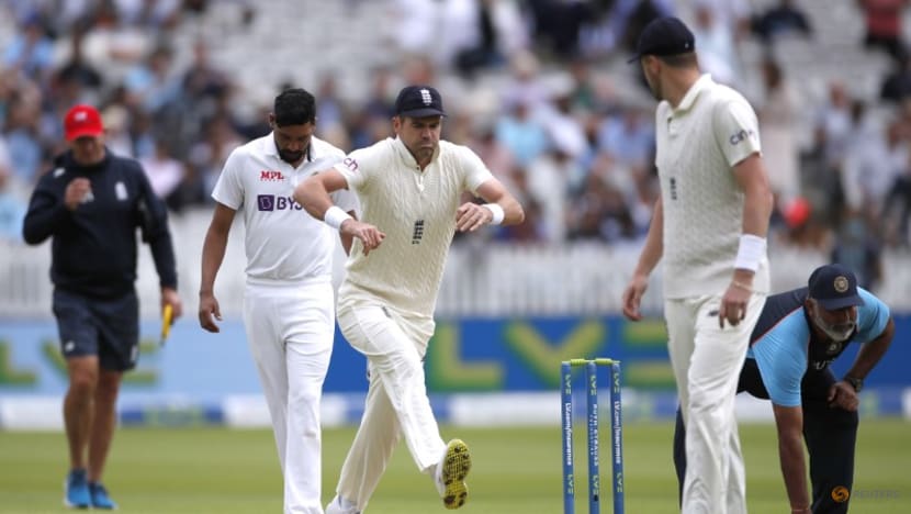 Cricket-Rahul, Rohit fire as India make England bowlers toil at Lord's Cricket-Rahul, Rohit fire as India make England bowlers toil at Lord's