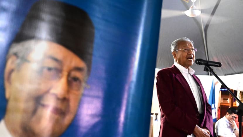 A day on the campaign trail: Mahathir, 97, tries to recapture former glories