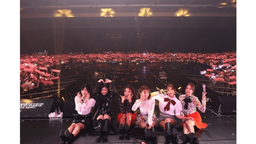 Apink Successfully Holds Concert in Hong Kong