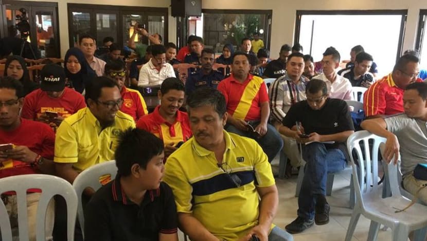 Pasukan Selangor tempah 115 bas bawa penyokong ke S'pura; 800 buat pasport minggu lalu