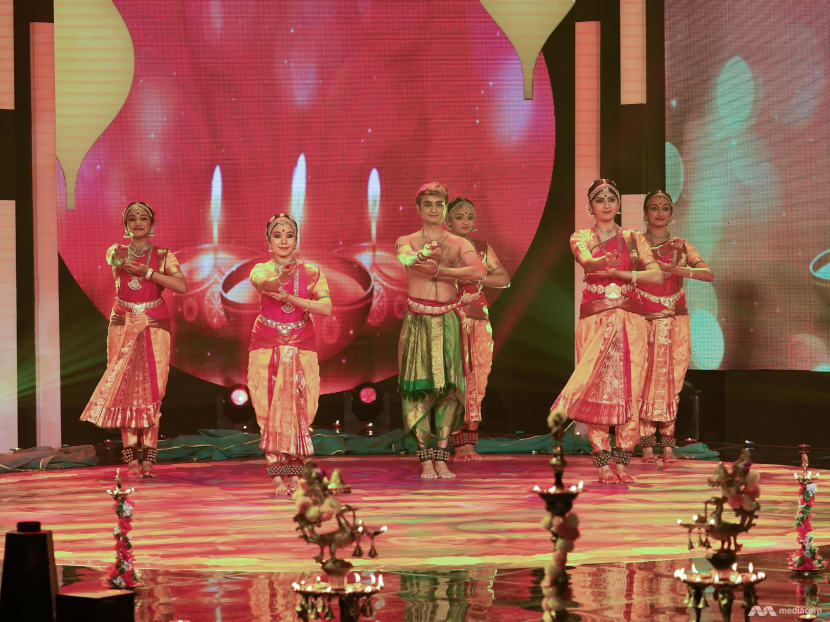 Watch popular Vasantham celebrities and more in Mediacorp’s Amarkala Deepavali countdown show Watch popular Vasantham celebrities and more in Mediacorp’s Amarkala Deepavali countdown show