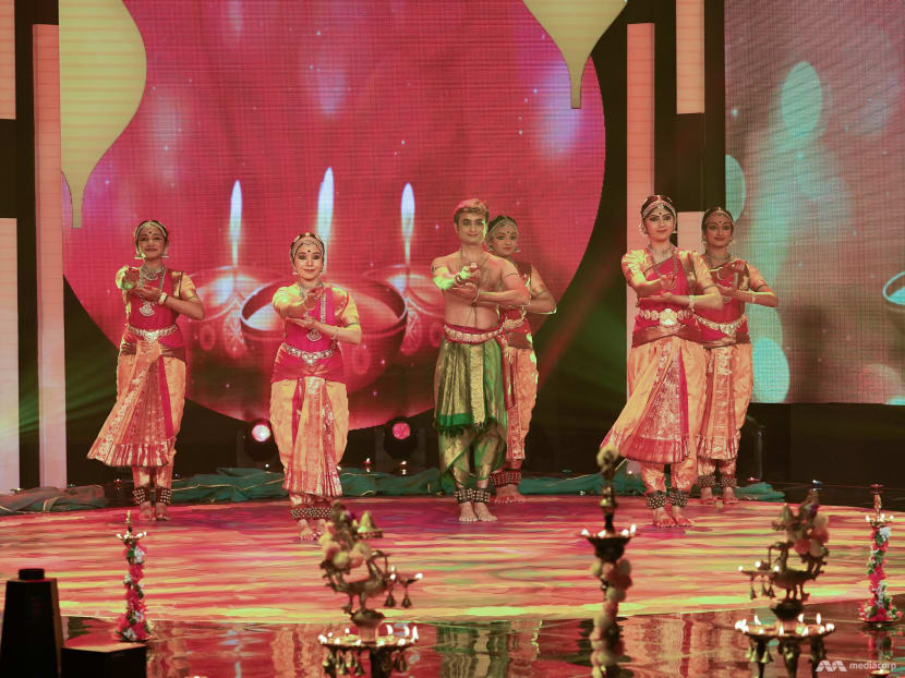 Watch popular Vasantham celebrities and more in Mediacorp’s Amarkala Deepavali countdown show