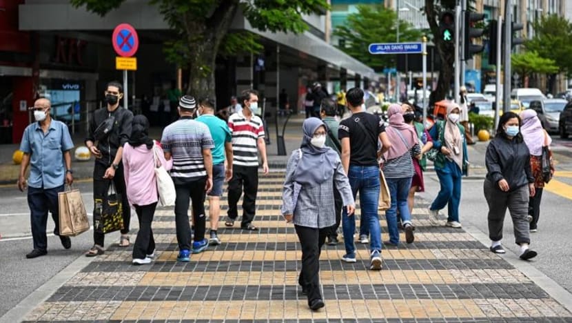 Kementerian Kesihatan M'sia teliti keputusan mansuhkan pemakaian pelitup Kementerian Kesihatan M'sia teliti keputusan mansuhkan pemakaian pelitup