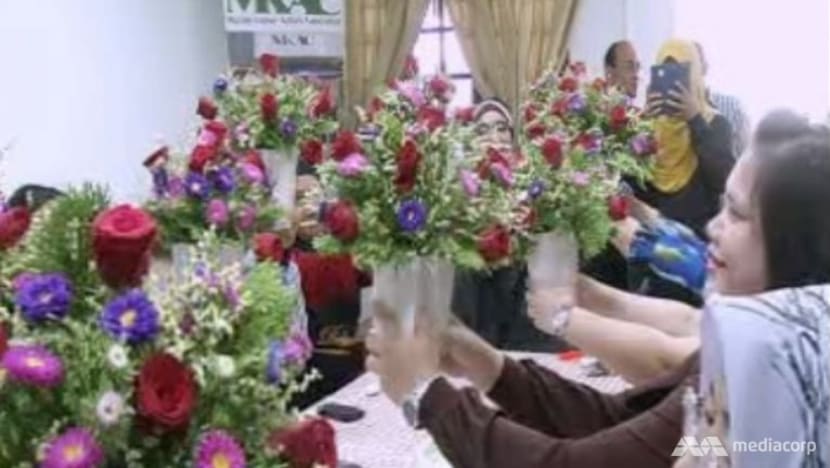 Ahli MKAC dapat peluang belajar seni gubahan bunga Ahli MKAC dapat peluang belajar seni gubahan bunga