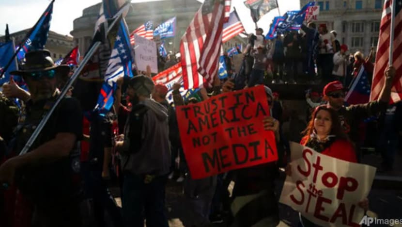 Puluhan ribu penyokong Trump adakan perarakan di Washington